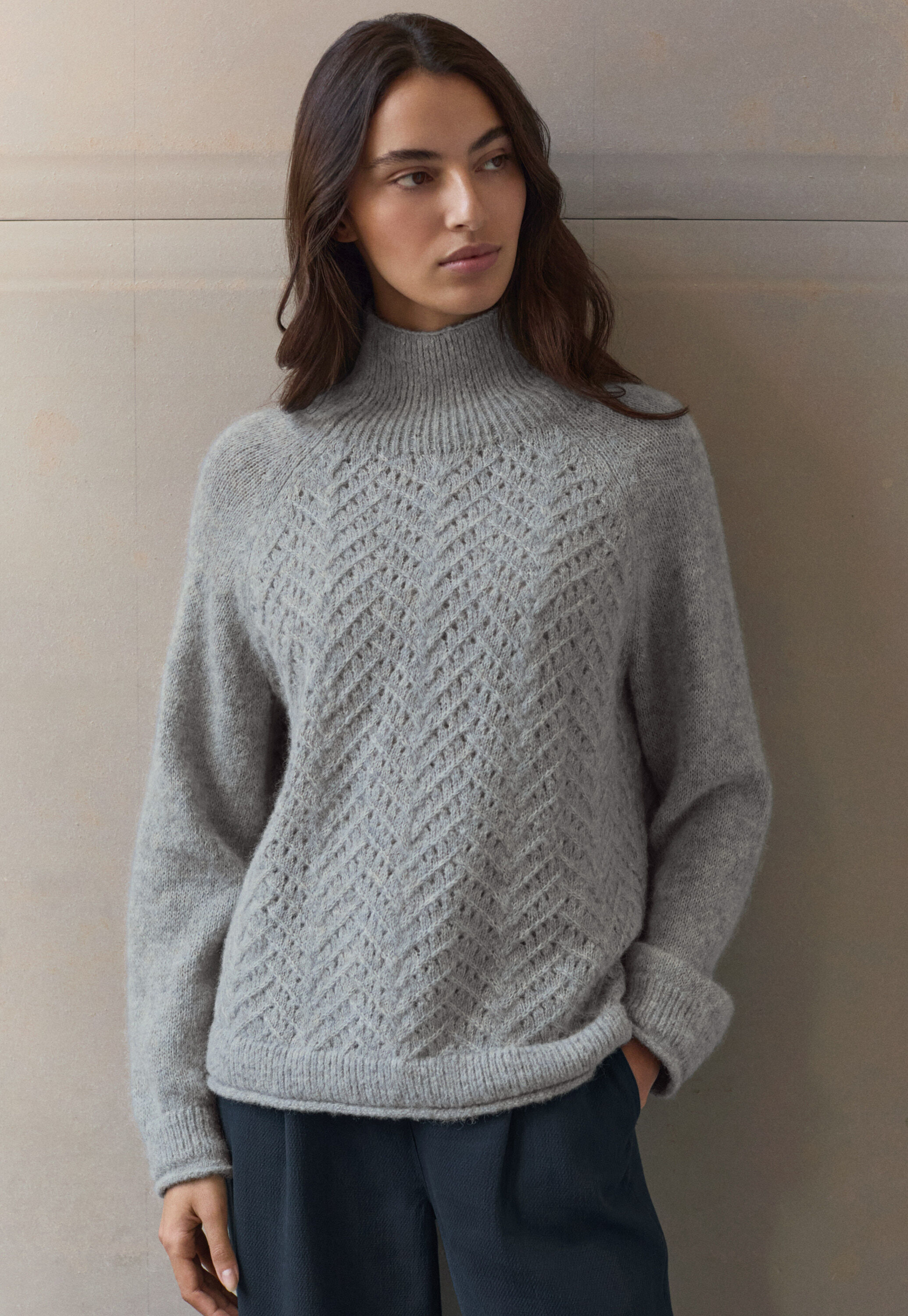 Pullover mit Zopfmuster