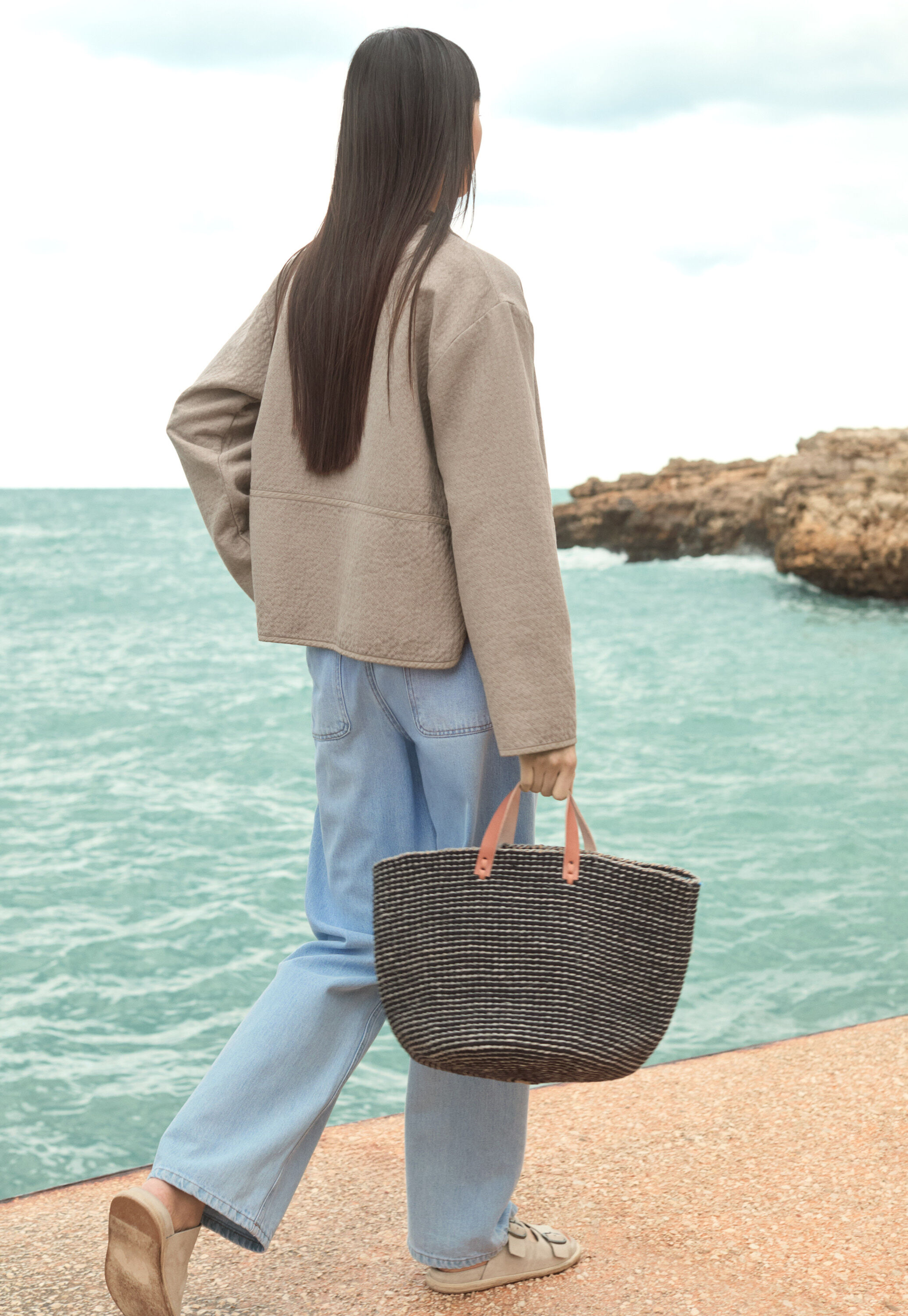 Gro&szlig;e geflochtene Bucket-Bag