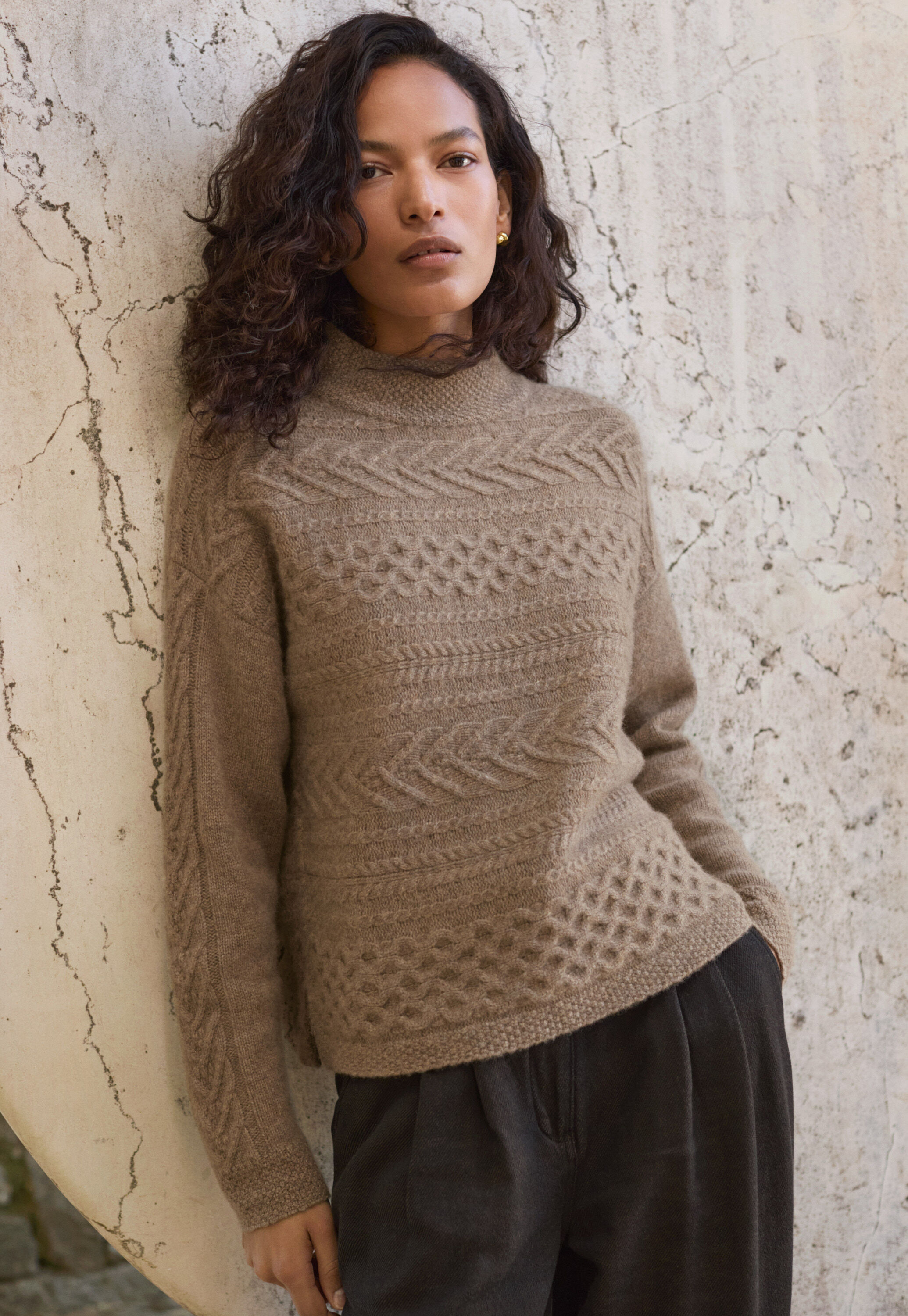 Pullover mit Zopfmuster