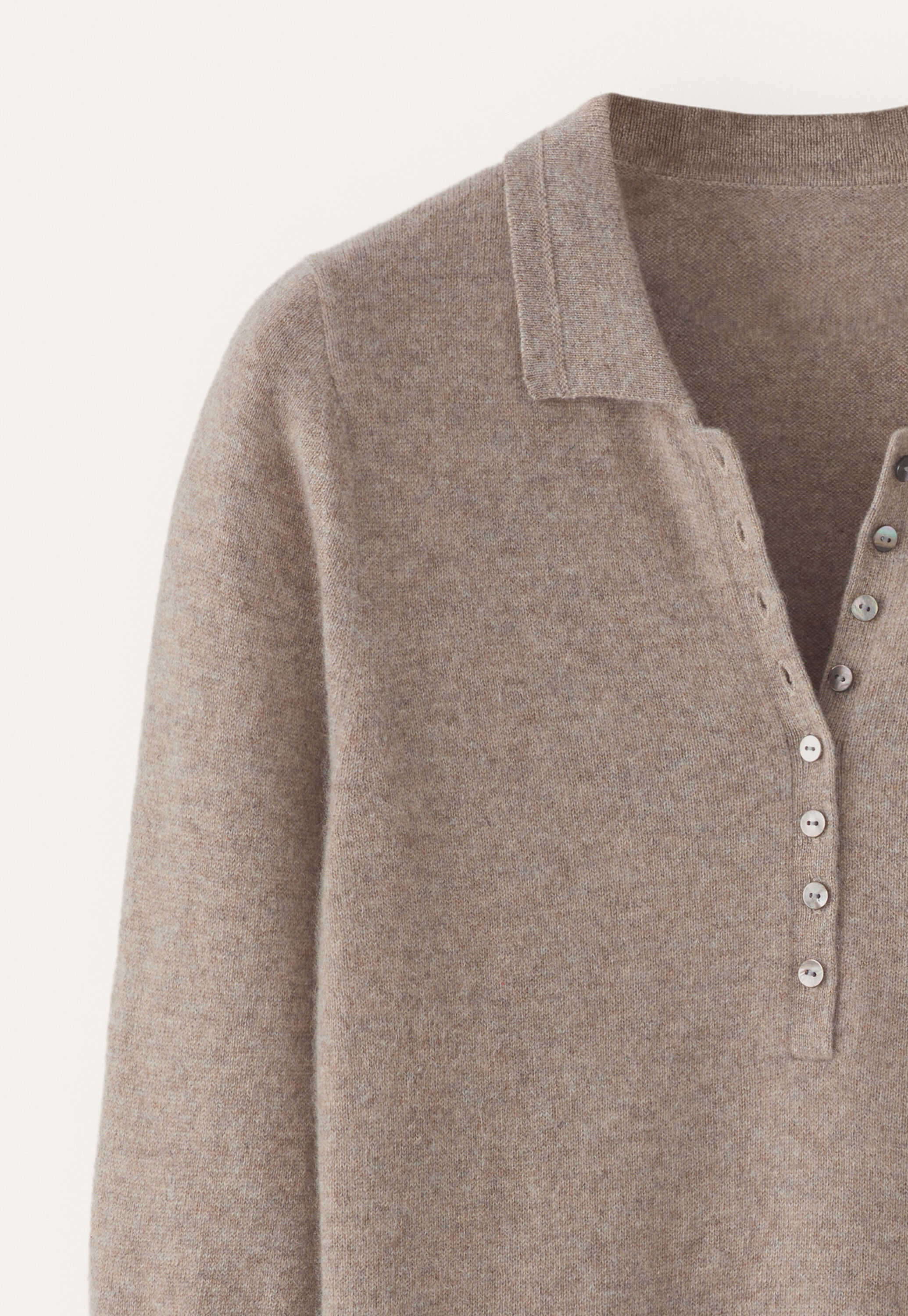 Pullover mit Kragen