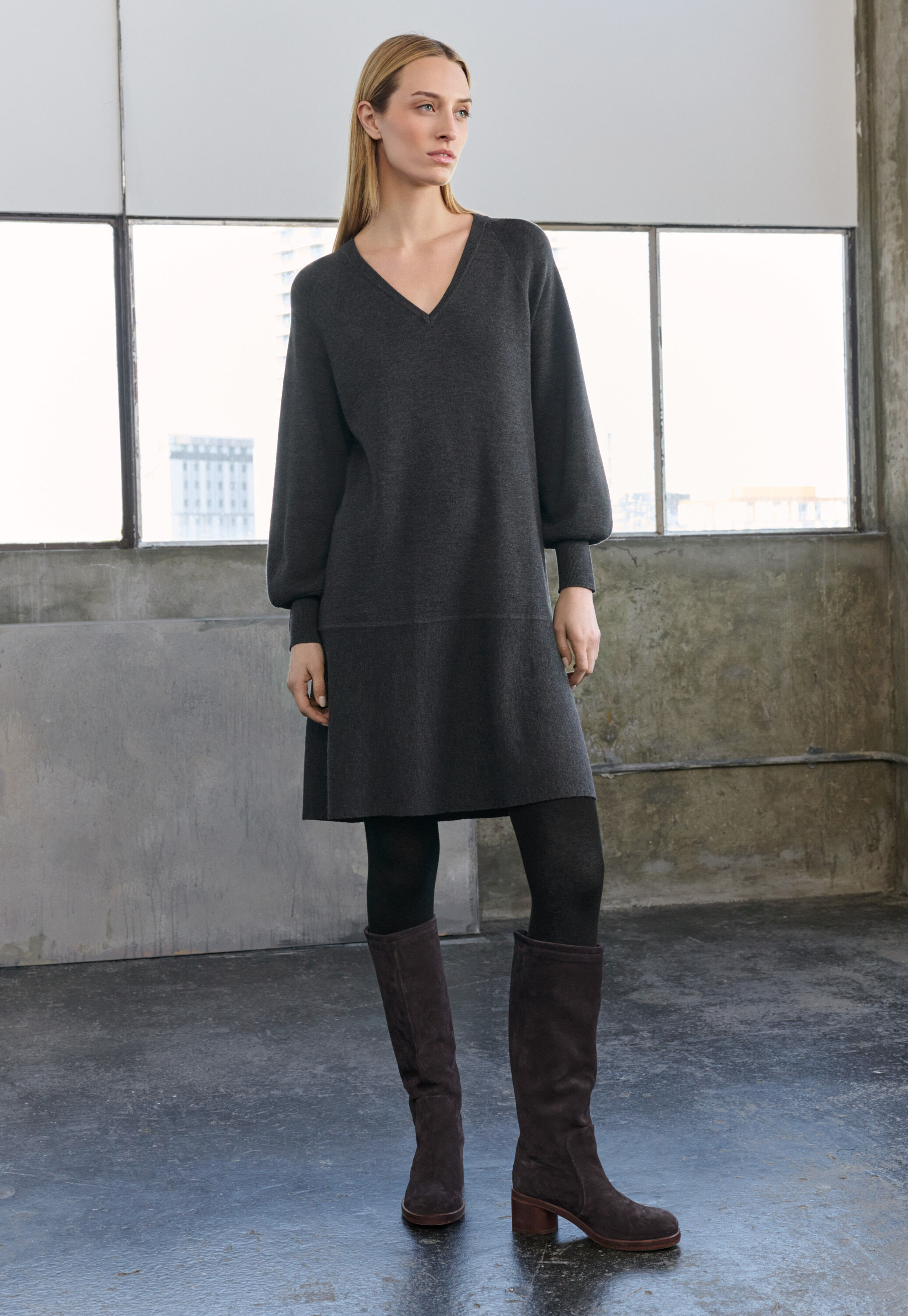Kleid mit Peplum-Saum