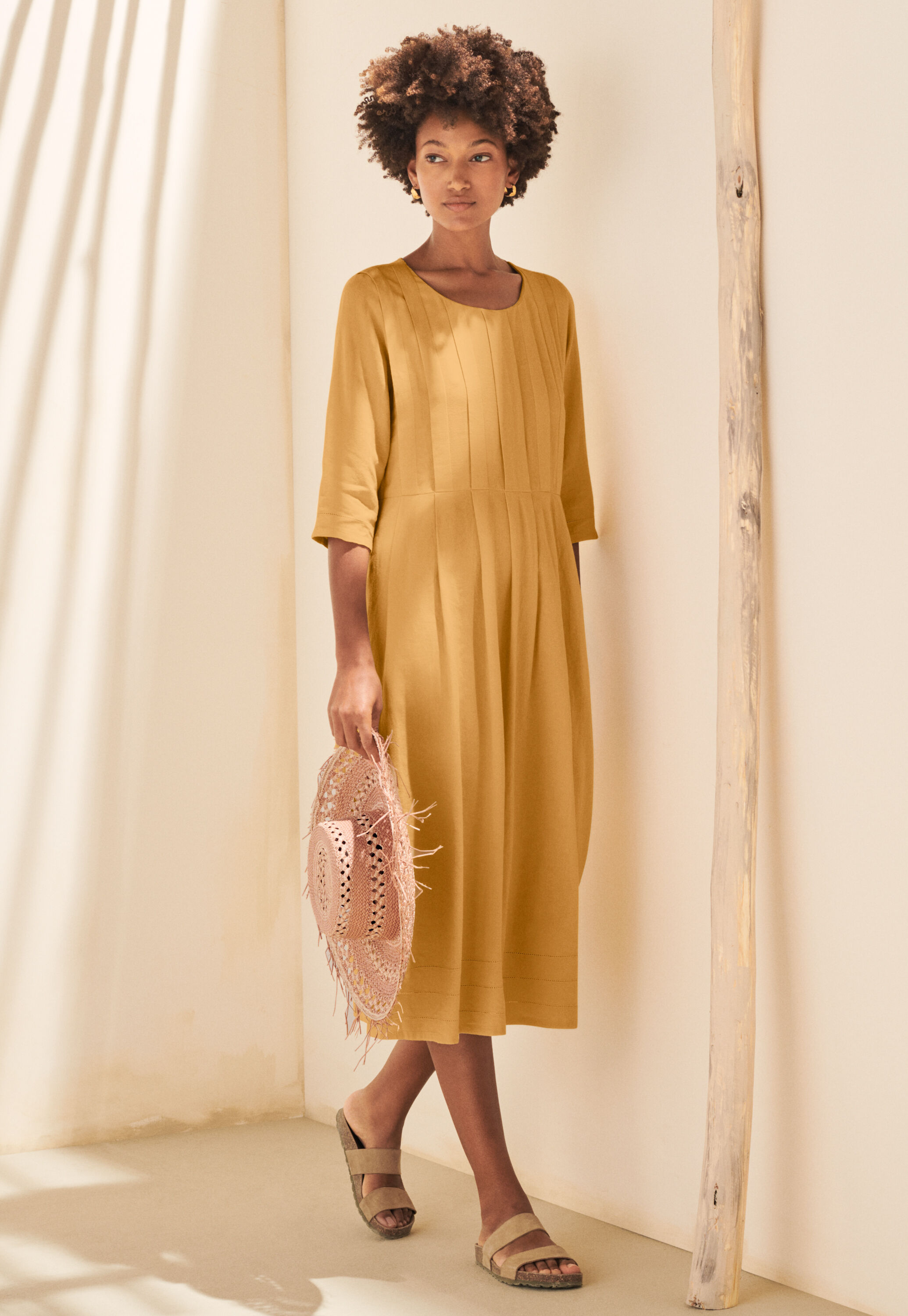 Kleid mit U-Ausschnitt