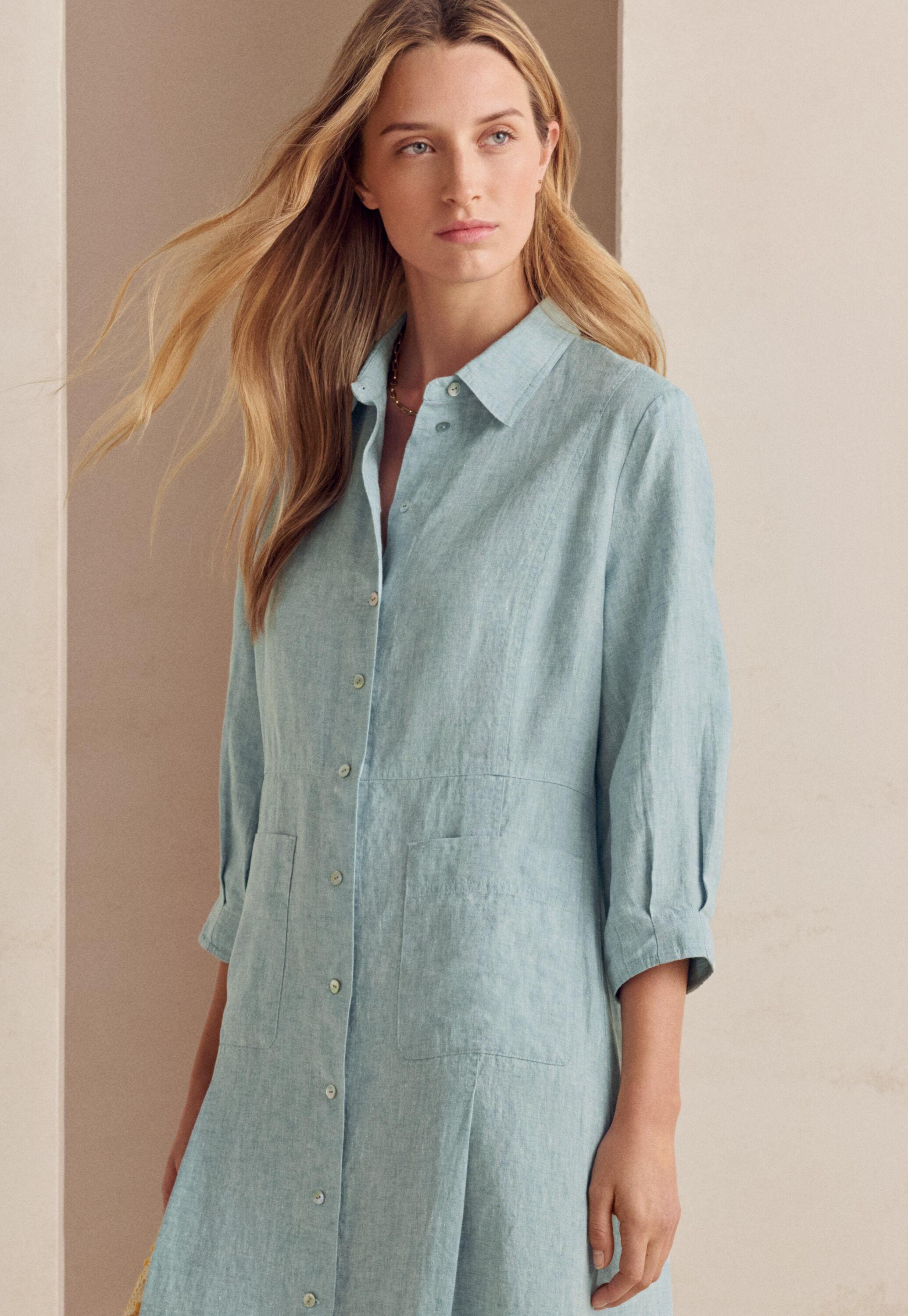 Maxikleid mit Knopfleiste