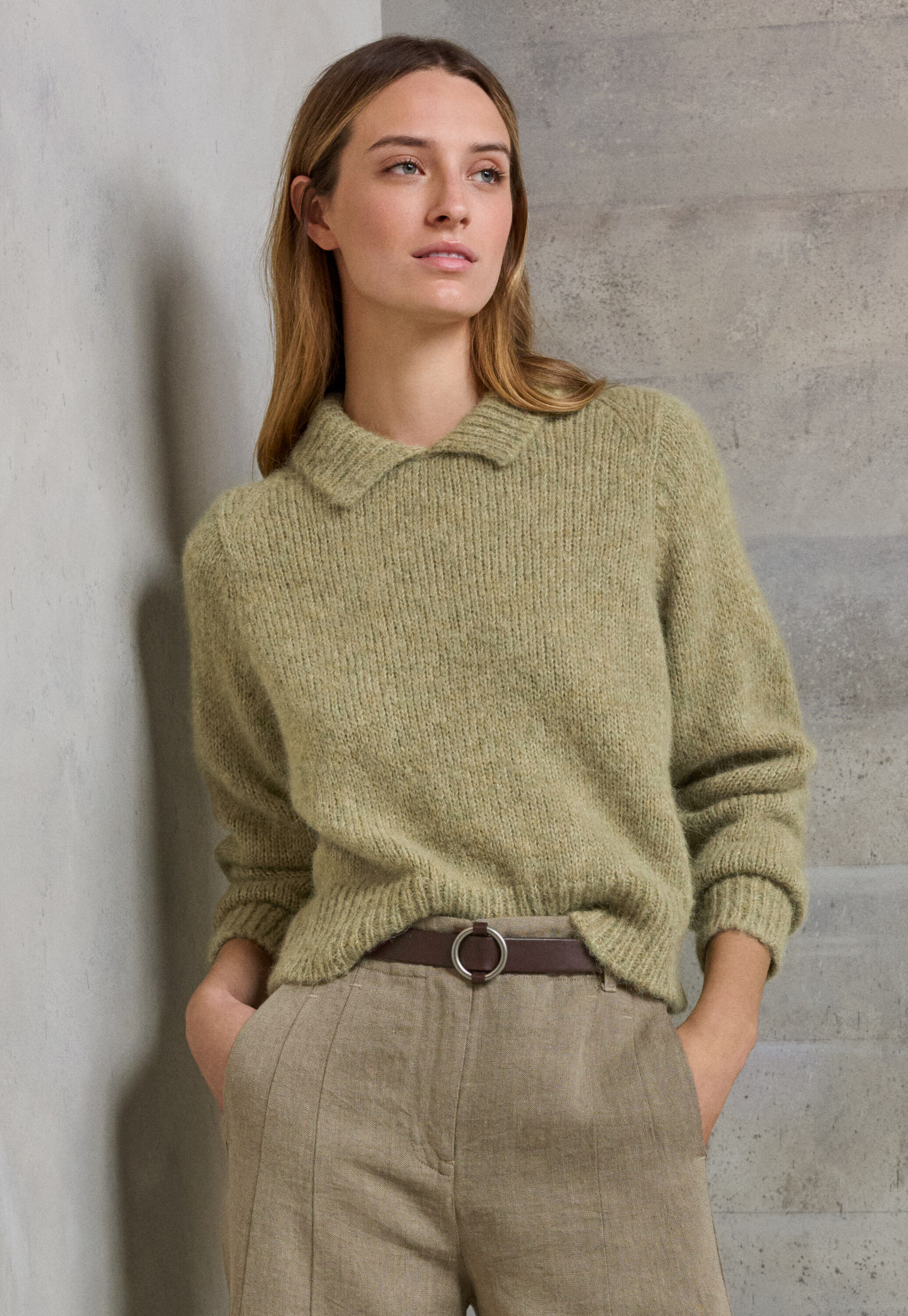Pullover mit Kragen