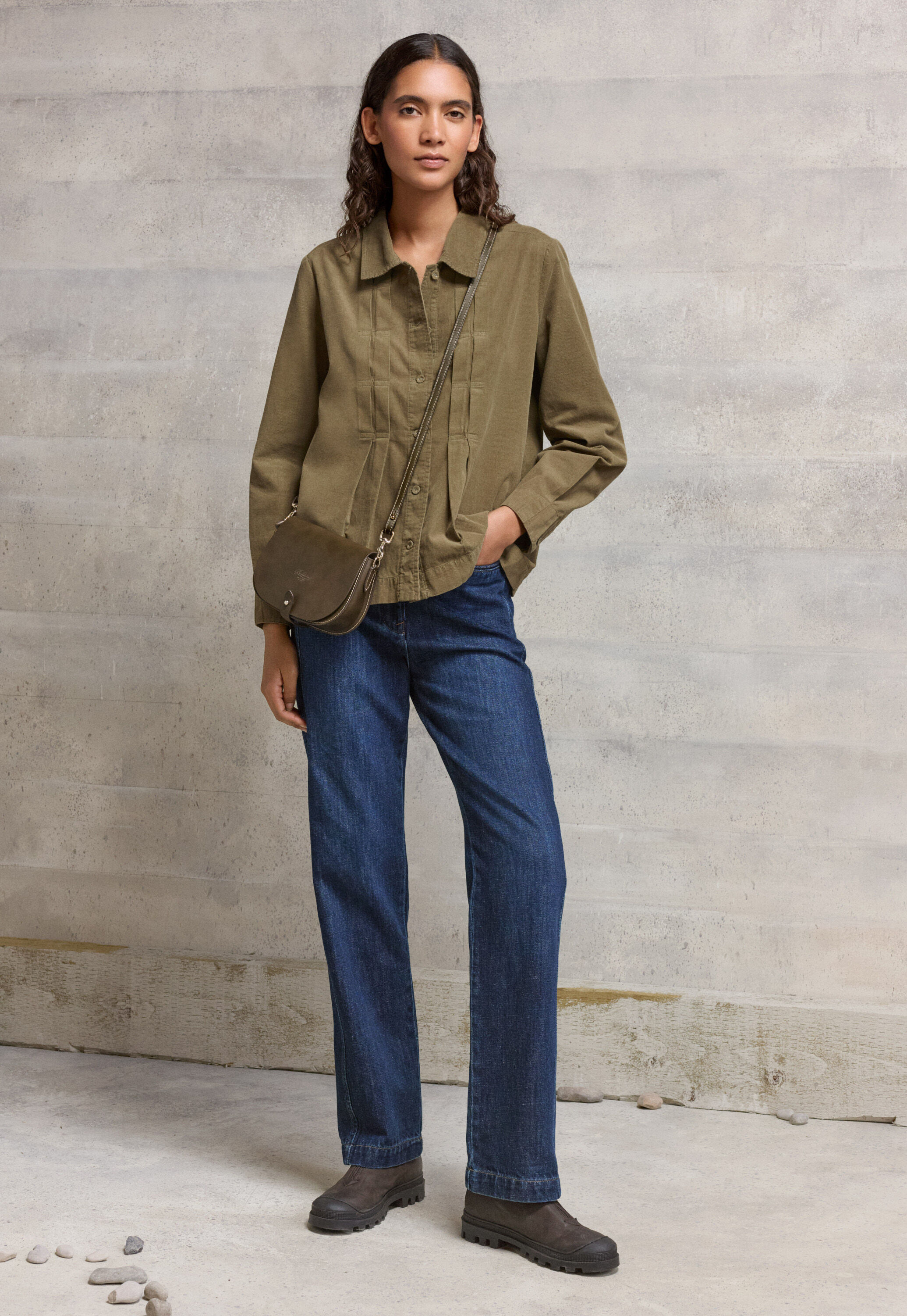 Bluse mit Biesenfront