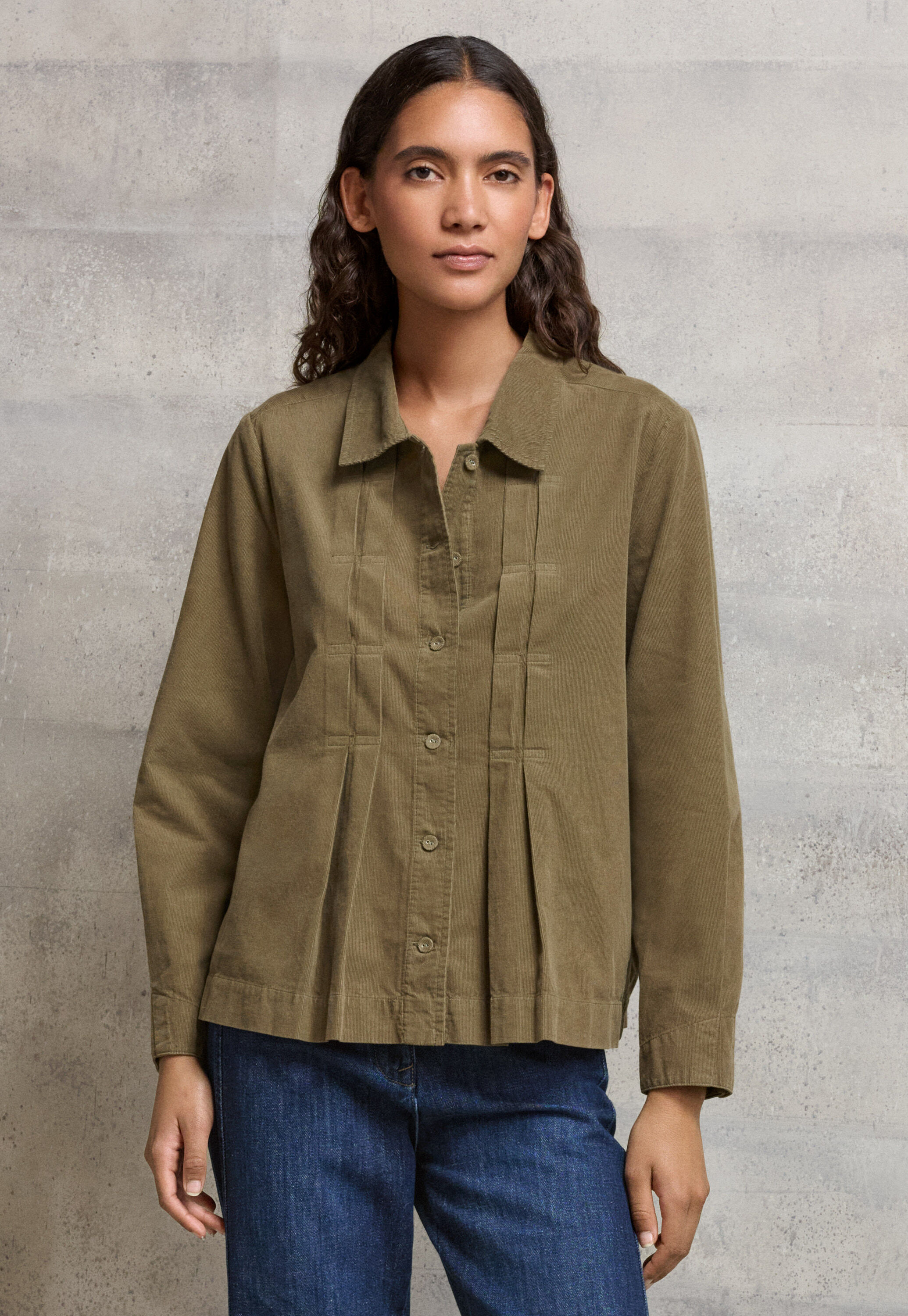 Bluse mit Biesenfront