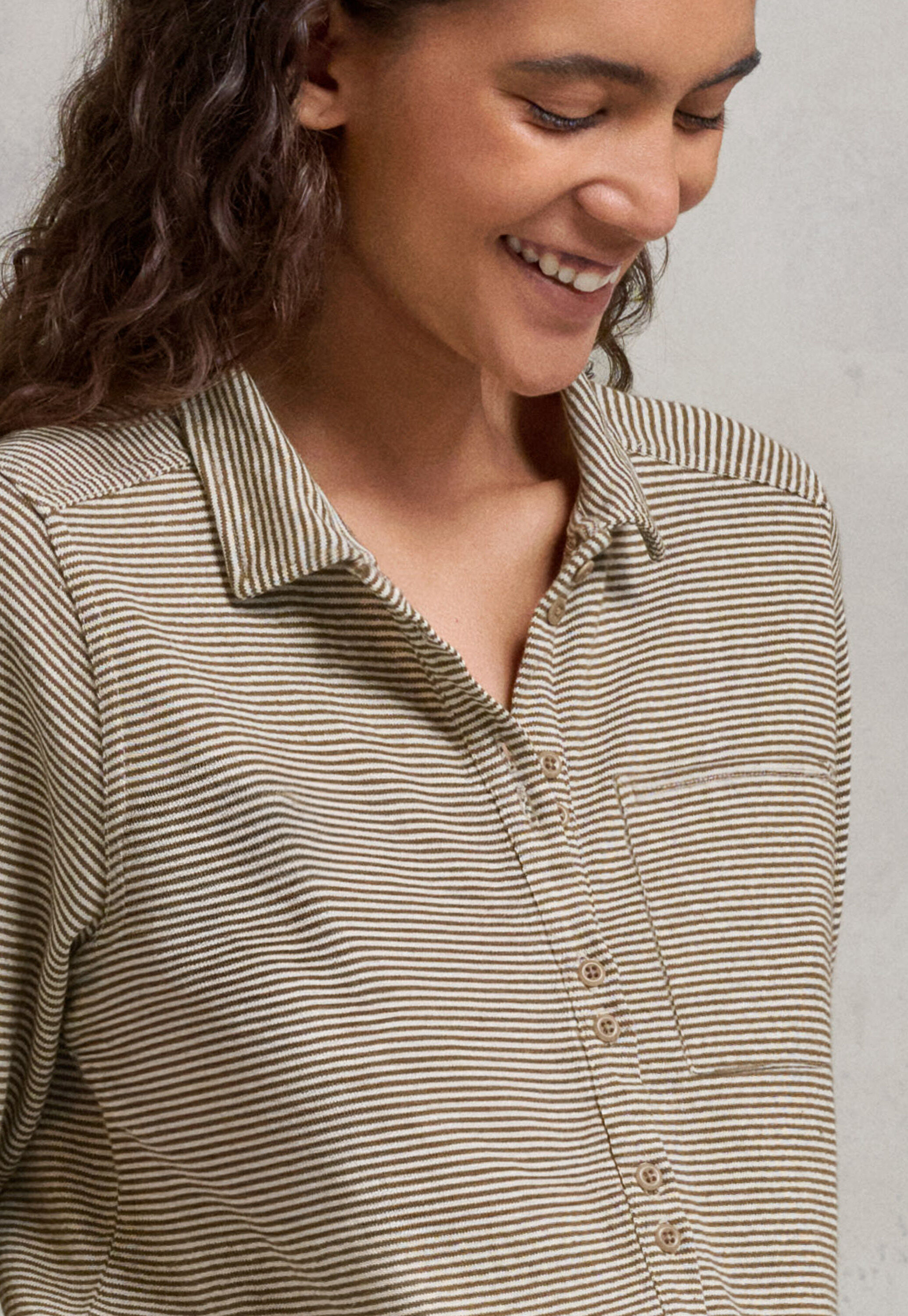 Gestreiftes Shirt