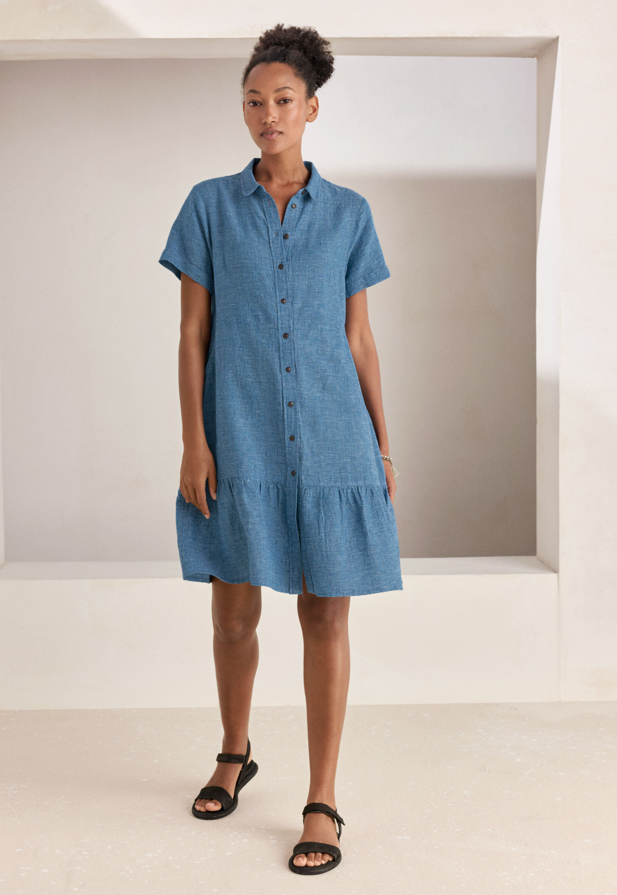 Kleid mit gerafftem Saum