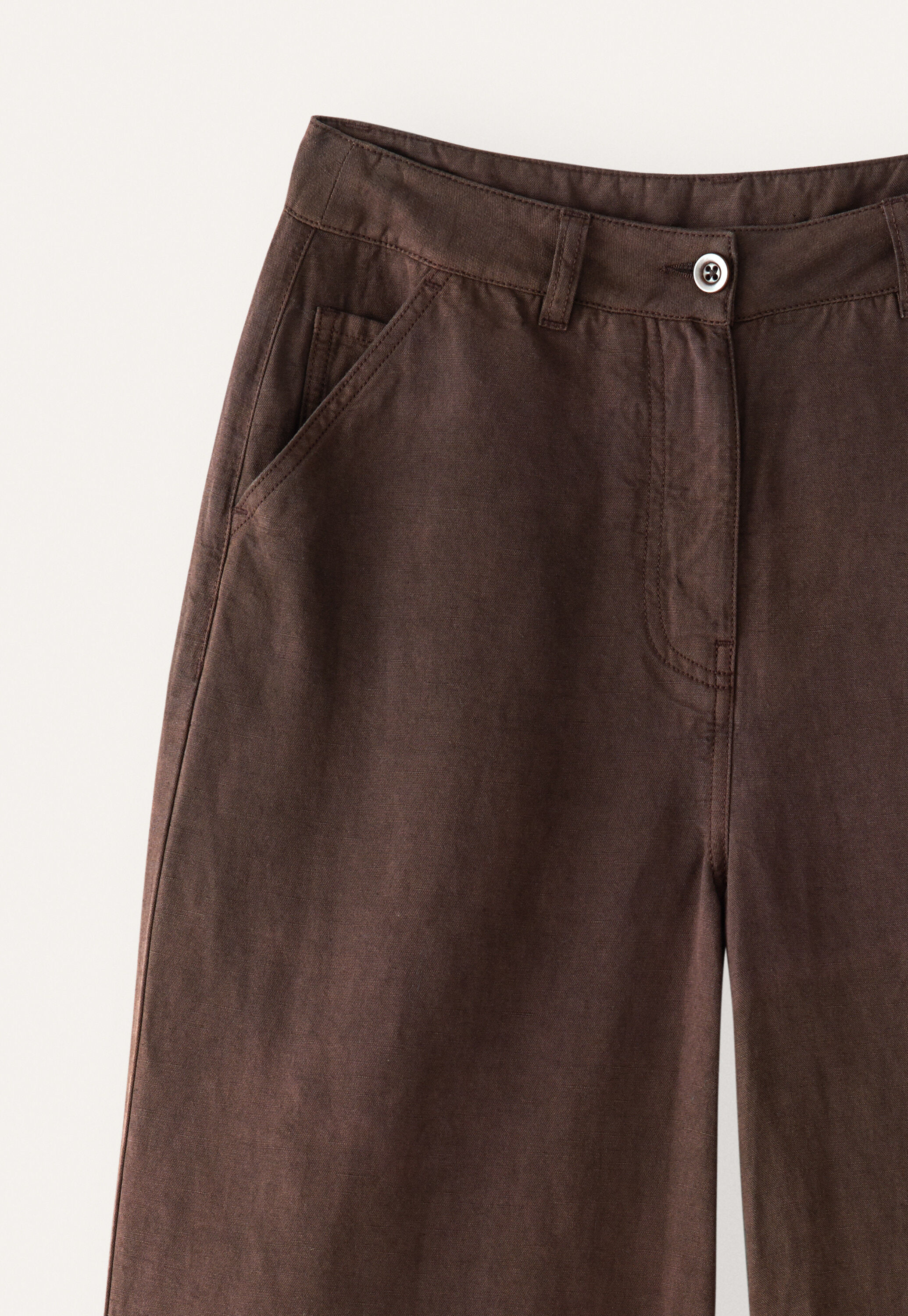 Jeans mit geschwungenen N&auml;hten