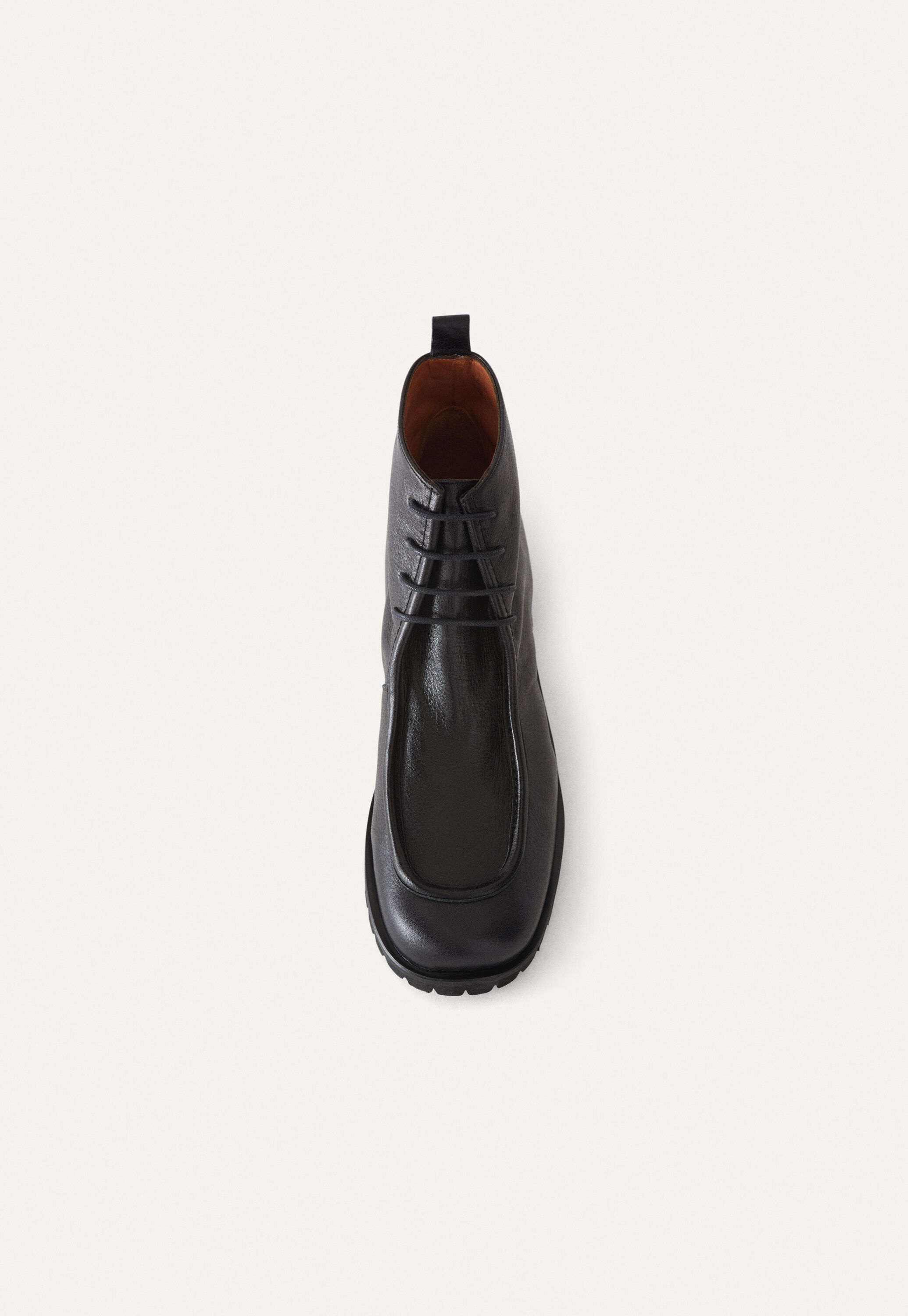 Schn&uuml;rstiefel