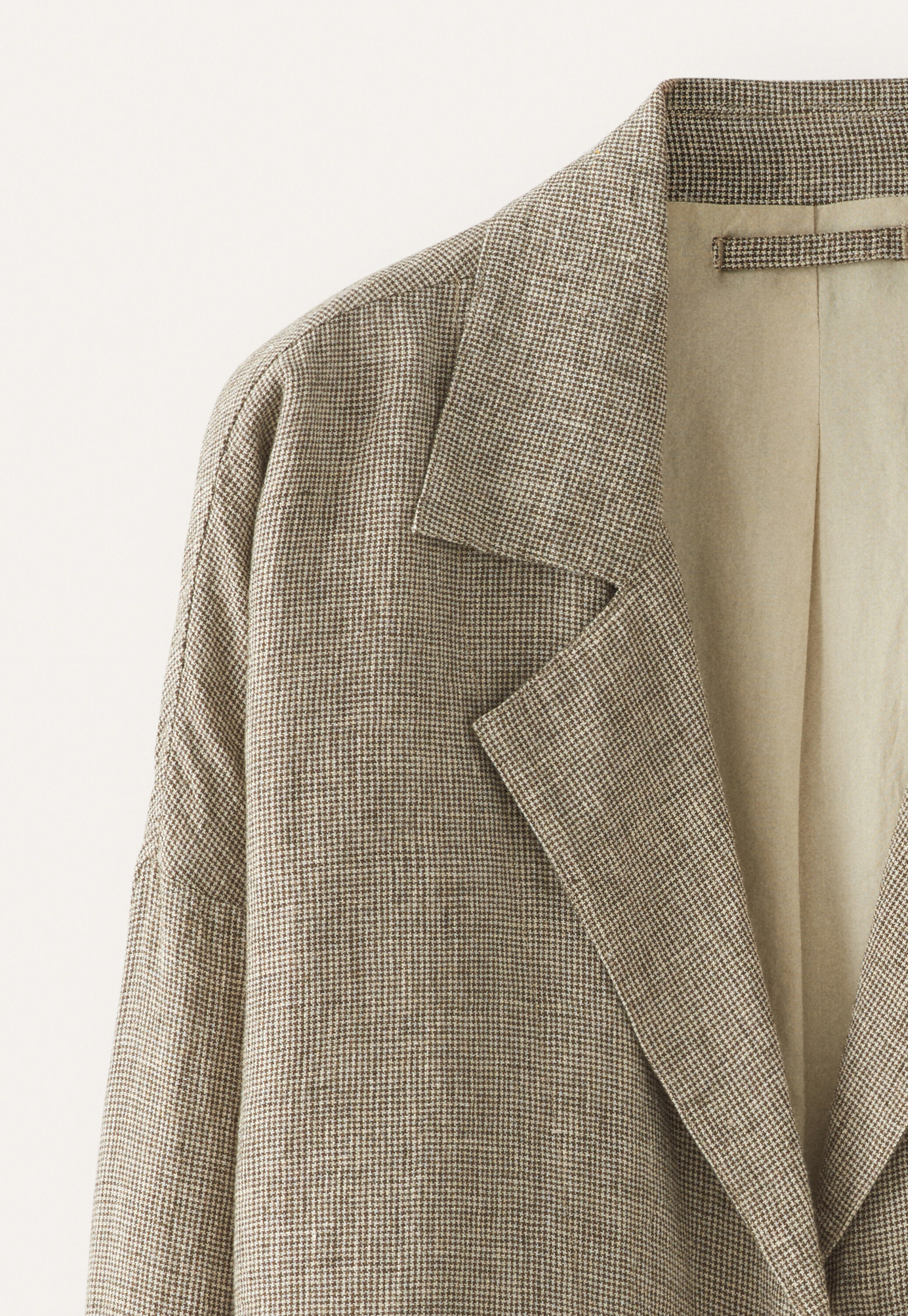 Jacke mit breitem Kragen