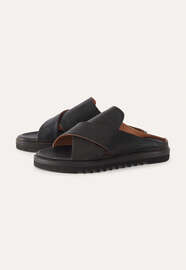 Sandalen mit gekreuzter Front, Schwarzes Leder, webstill