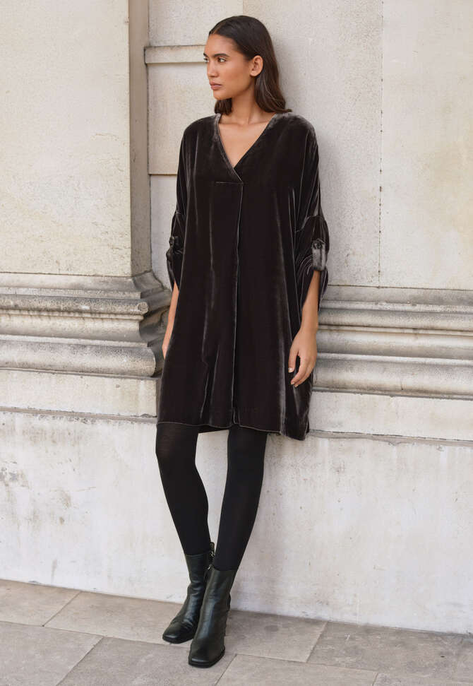 Velvet v-neck dress, Dark mulberry, completeTheLook