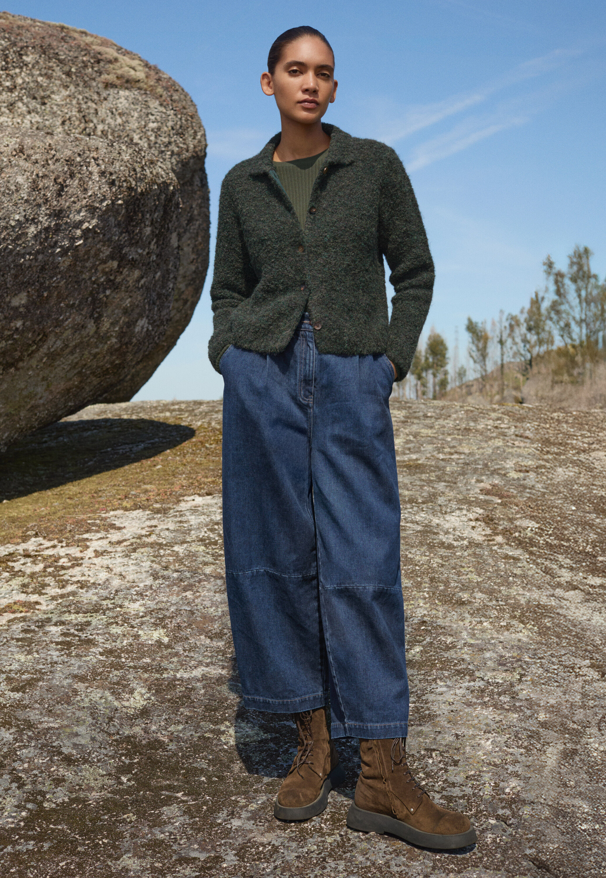 Barrel-leg trousers