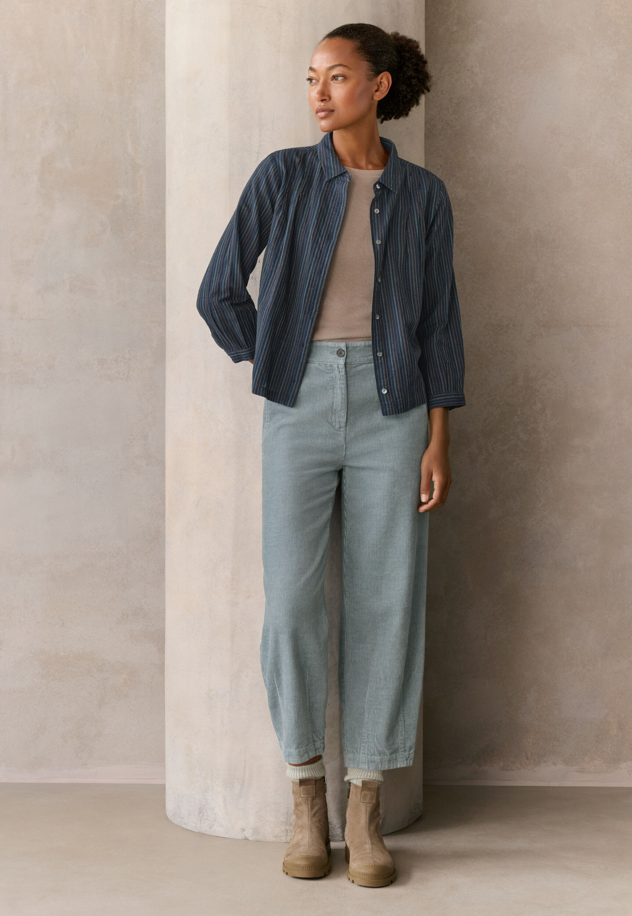 Cropped tapered-leg trousers